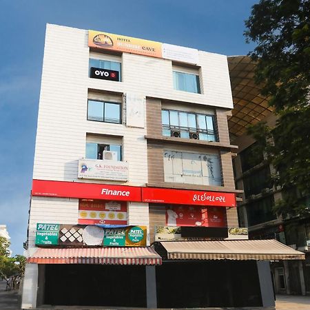 OYO Flagship 74901 Hotel Kumkum Palace Bhatha Exterior foto