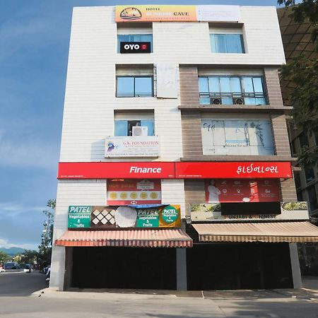 OYO Flagship 74901 Hotel Kumkum Palace Bhatha Exterior foto