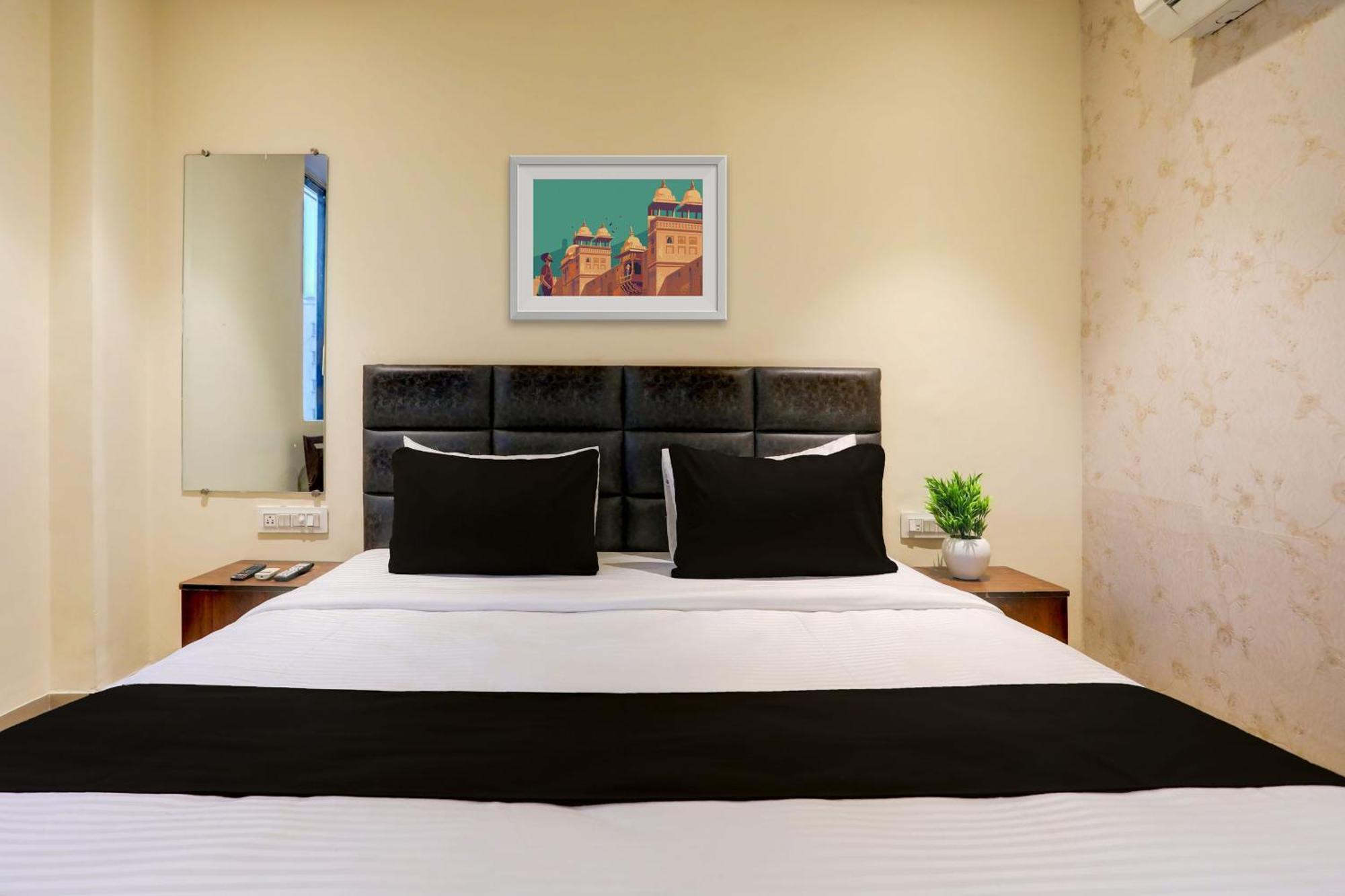 OYO Flagship 74901 Hotel Kumkum Palace Bhatha Exterior foto
